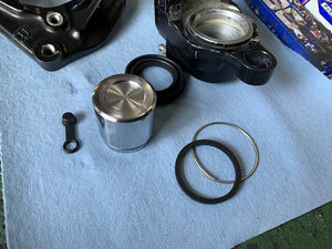 XS650 Genuine Carrier Seal Kit '77~'84