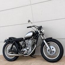 Load image into Gallery viewer, Peanut Tank Bolt-On Full Kit, Steel Base, SR400/500