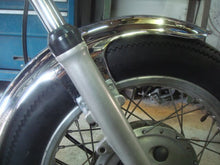 Load image into Gallery viewer, SR400/500 Front fender upper stay