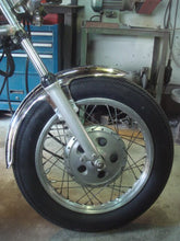 Load image into Gallery viewer, SR400/500 Front fender upper stay